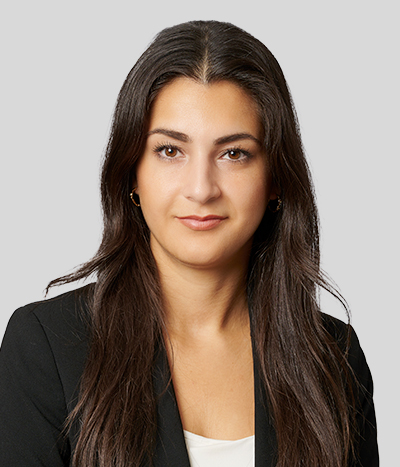 Advokat Nazanin Hosseini